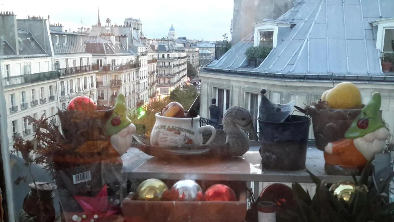 Guest house Room In Apartment - Nice Charming Studette For 1Guesteart Of Old Paris Fantastic Location Notre Dame